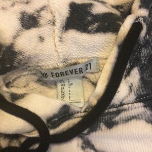 Hooded crop sweatshirt